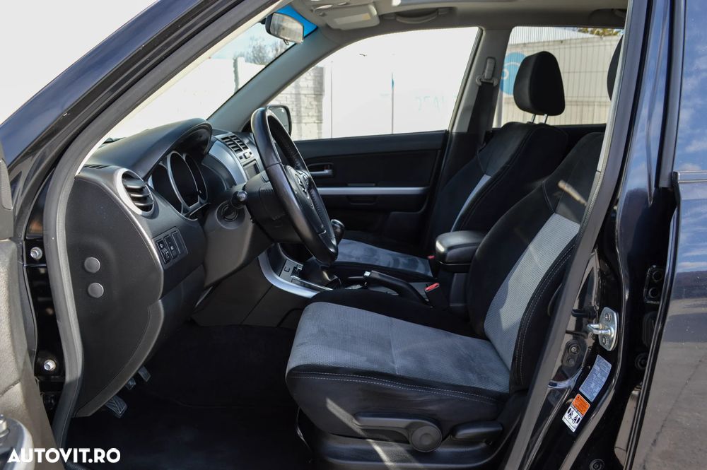 Suzuki Grand Vitara 1.9 DDiS Comfort DPF - 21