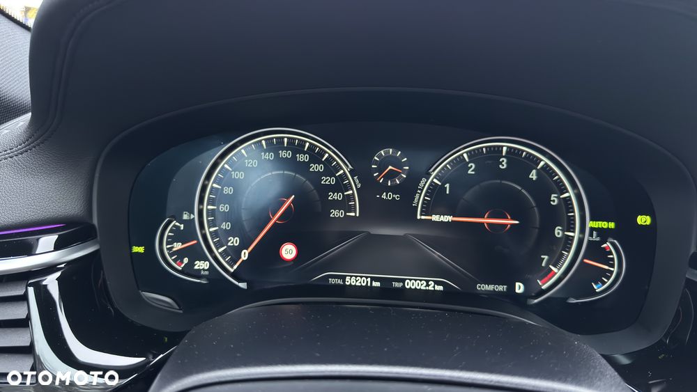 BMW Seria 5 540i xDrive Luxury Line - 9