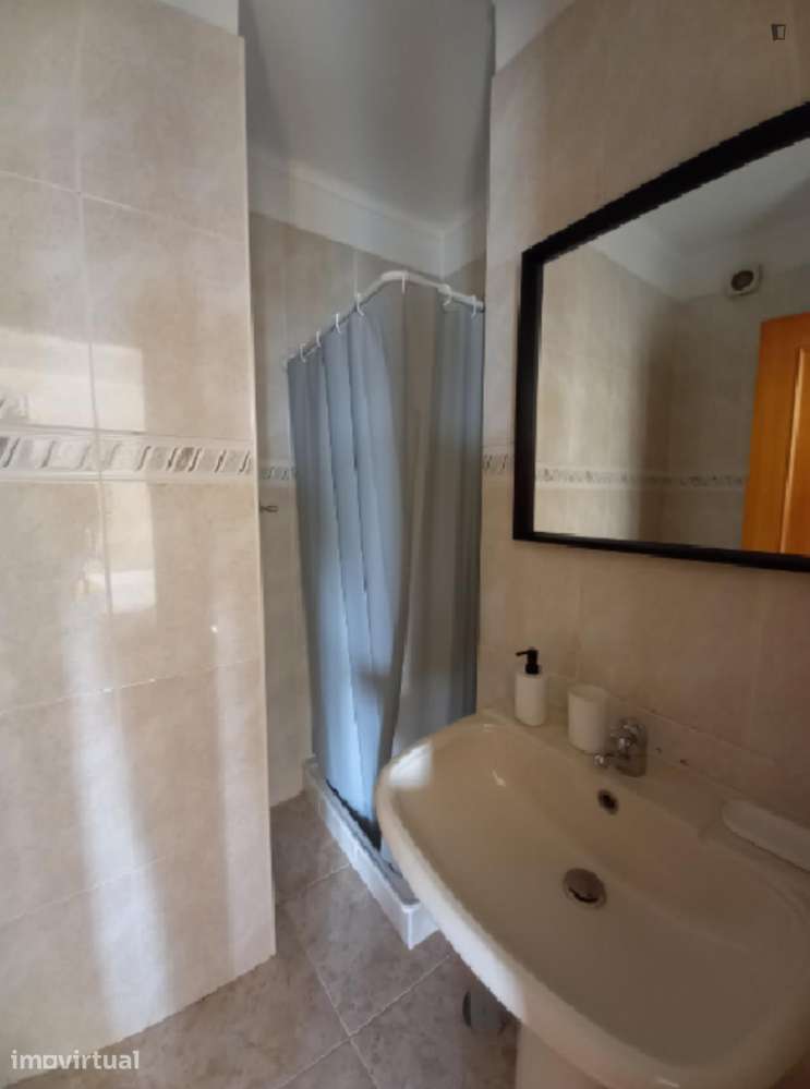 Quarto - localizado em Viana do castelo - Grande imagem: 3/4