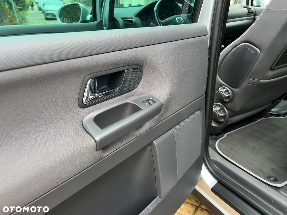 Volkswagen Sharan 2.0 Comfortline Family - 28