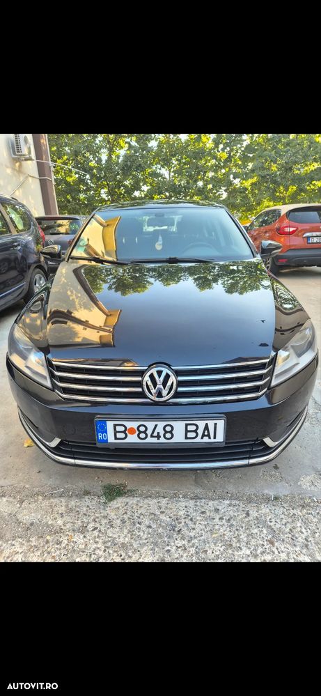 VOLKSWAGEN Passat