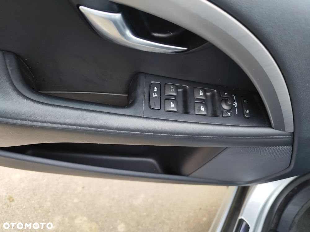 Volvo V70 D3 Summum - 29