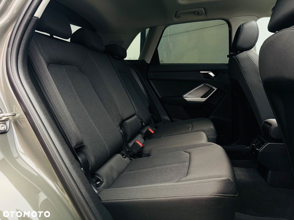 Audi Q3 35 TFSI S tronic - 33