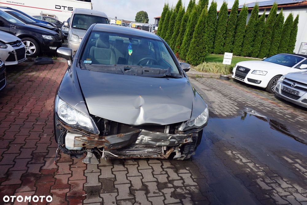 HONDA CIVIC VIII SEDAN 2007 NH701M 1.8 16V R18A2 140KM PHE4 SZARY na części - 8