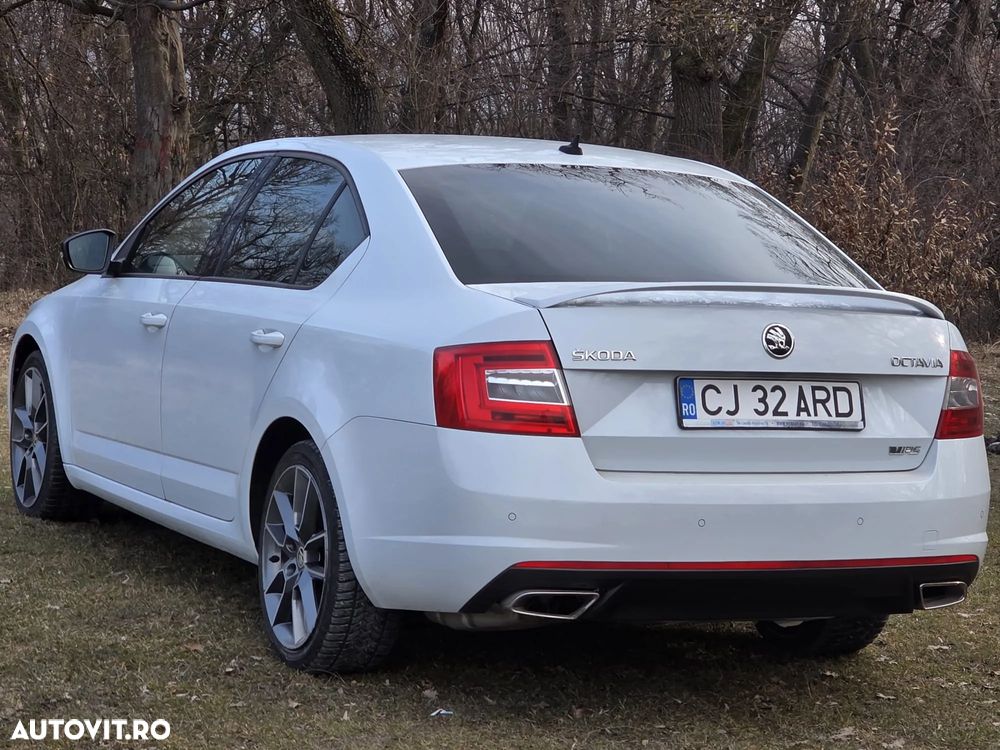 Skoda Octavia 2.0 TDI DSG RS - 5