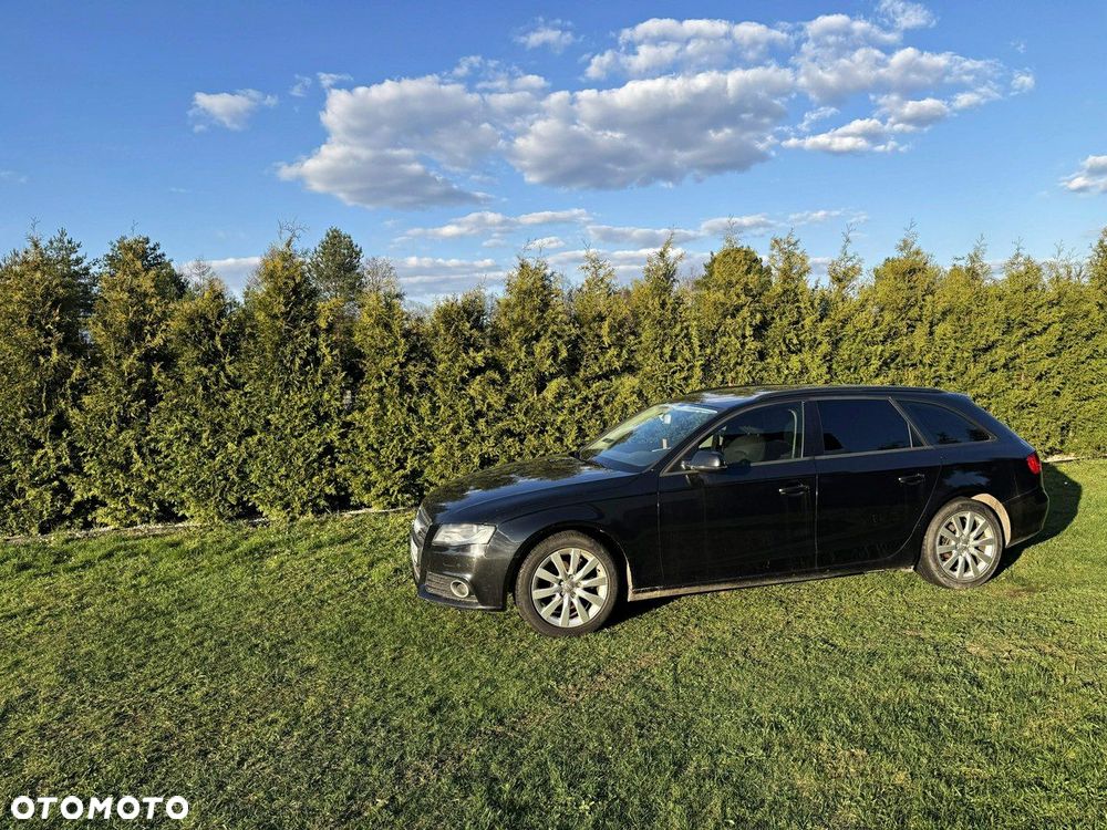 Audi A4 Avant 2.0 TDI DPF Ambiente - 12