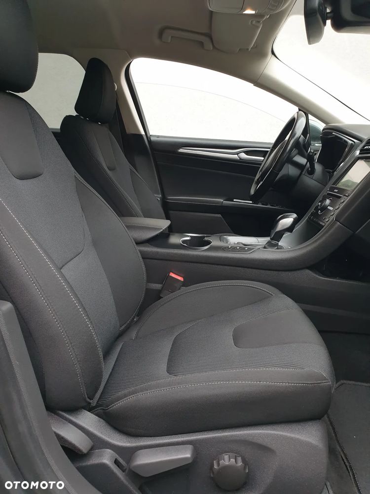 Ford Mondeo 2.0 TDCi Titanium PowerShift - 27