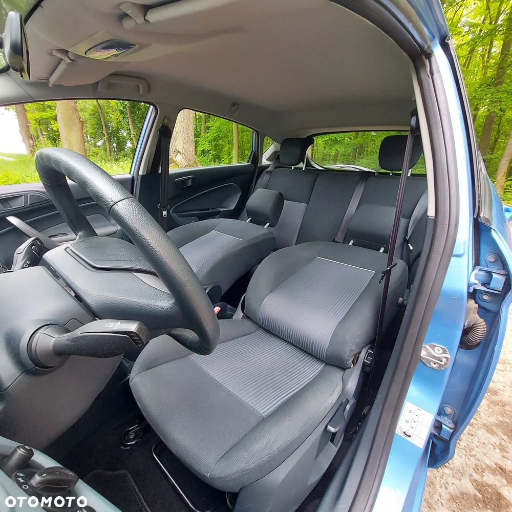 Ford Fiesta 1.25 Ambiente - 21