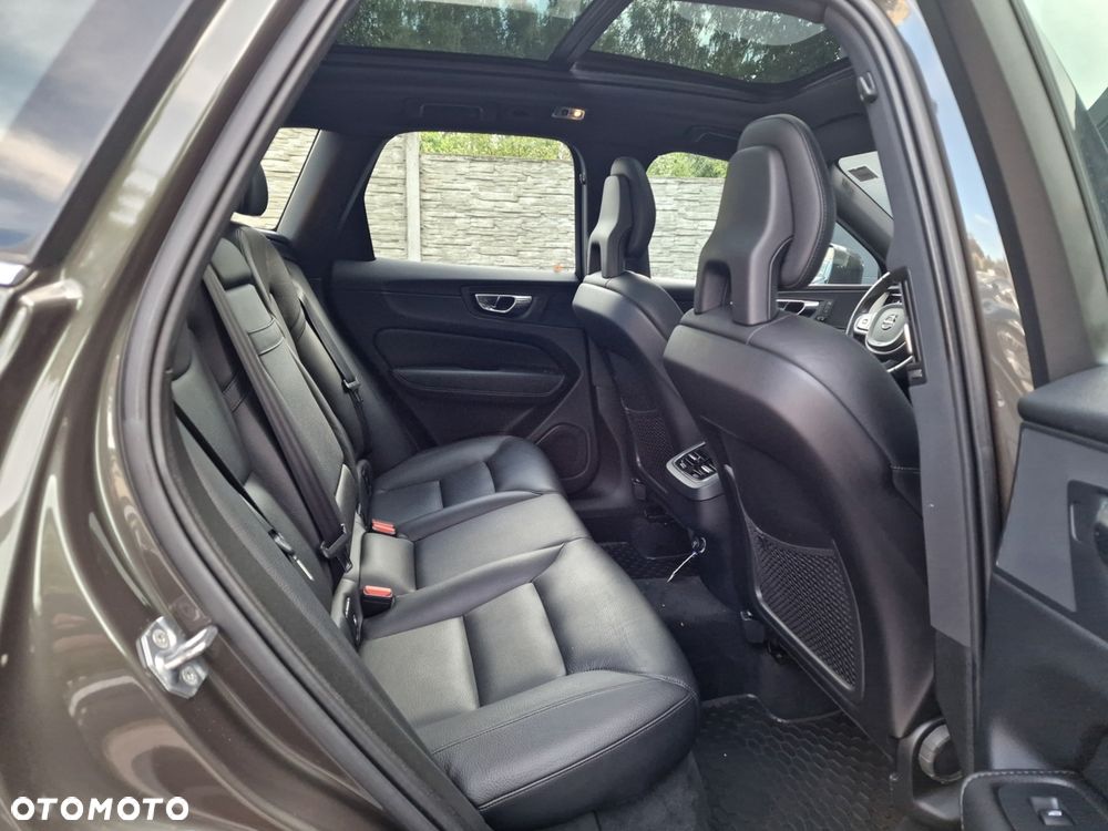 Volvo XC 60 D4 AWD Geartronic Inscription - 36