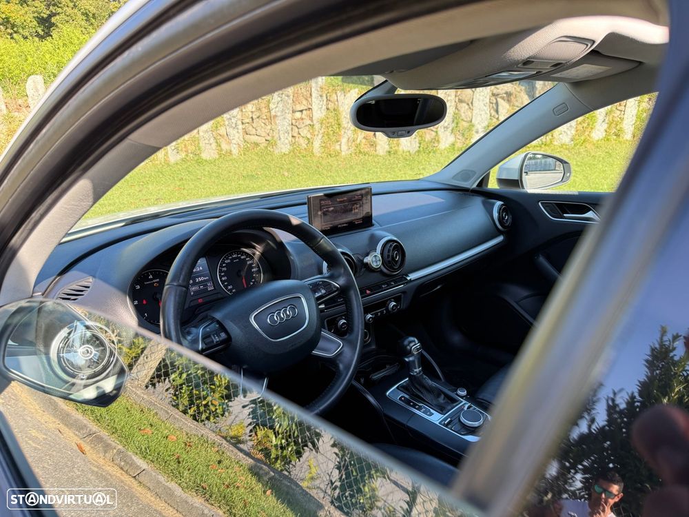 Audi A3 Limousine 1.6 TDI S tronic S line Sport Pack - 20