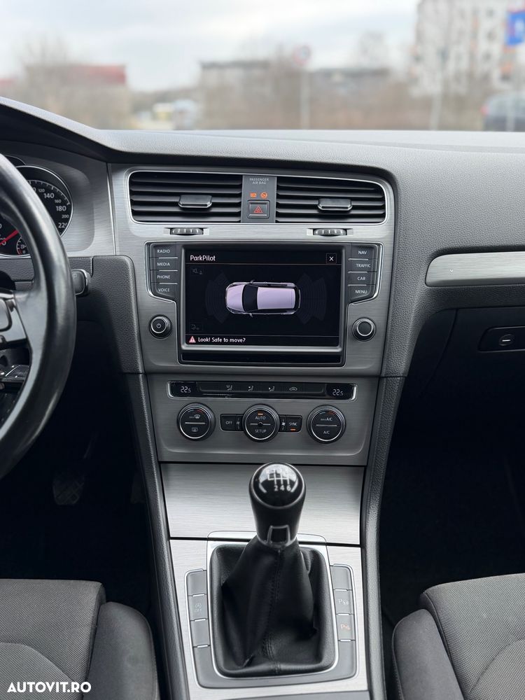Volkswagen Golf - 13