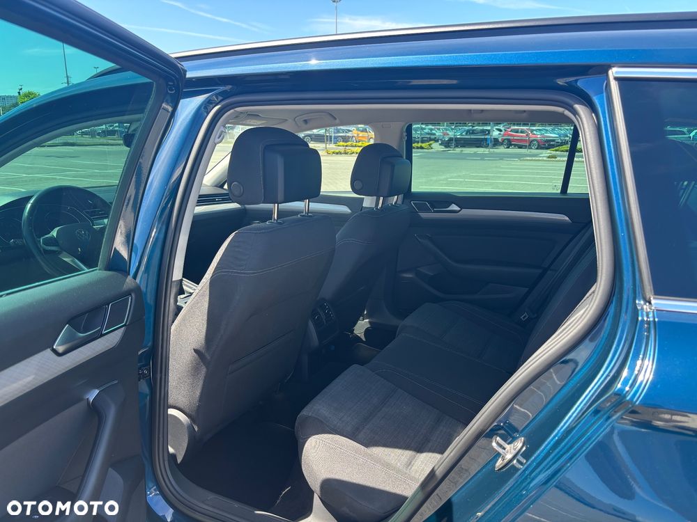 Volkswagen Passat 2.0 TDI EVO Business - 12