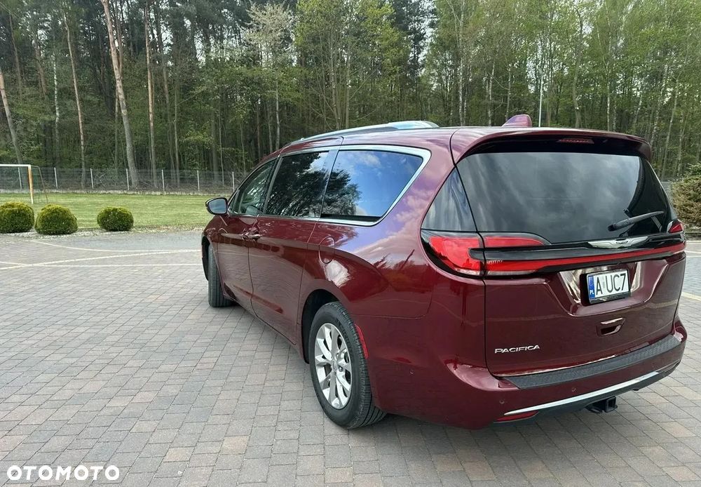 Chrysler Pacifica - 5
