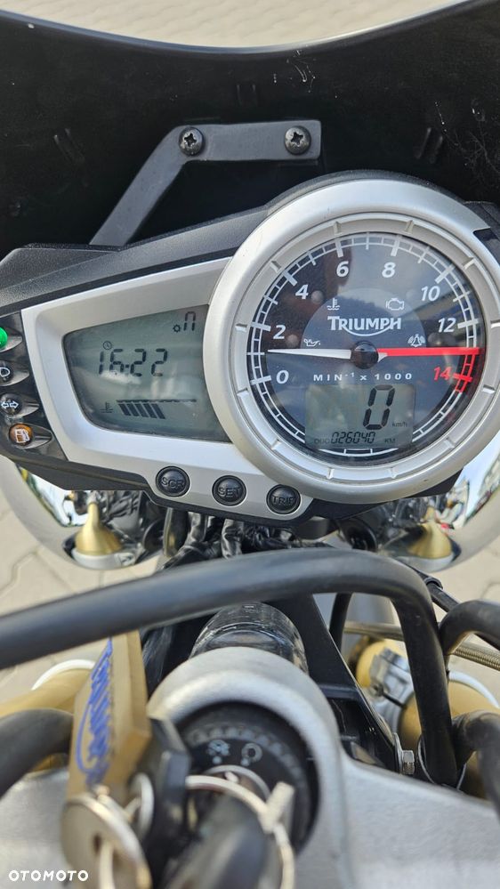 Triumph Speed Triple - 12