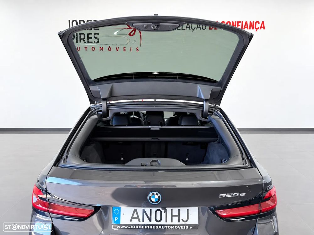 BMW 520 e Pack M - 53