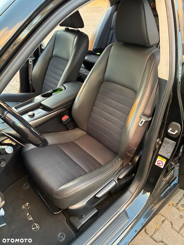 Lexus IS 200t Elegance - 19