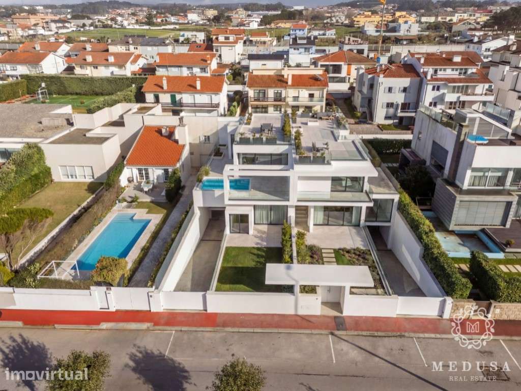 Moradia de luxo com piscina na 1a linha da Praia da Aguda | Vila No... - Grande imagem: 5/28