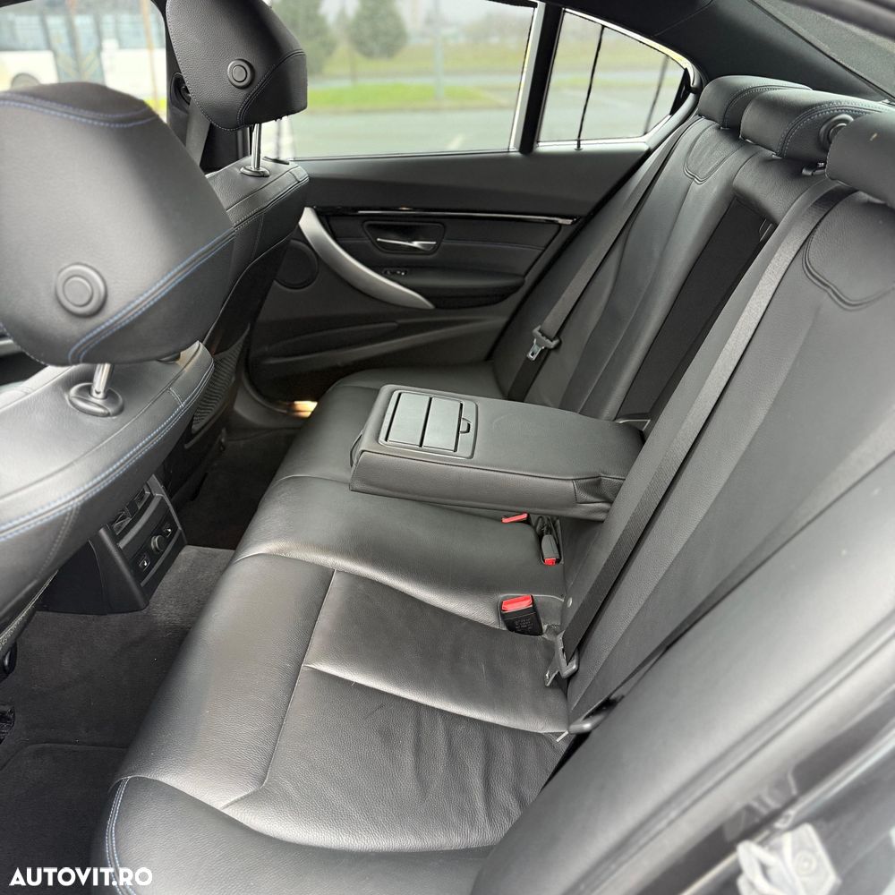 BMW Seria 3 320i Aut. M Sport - 11