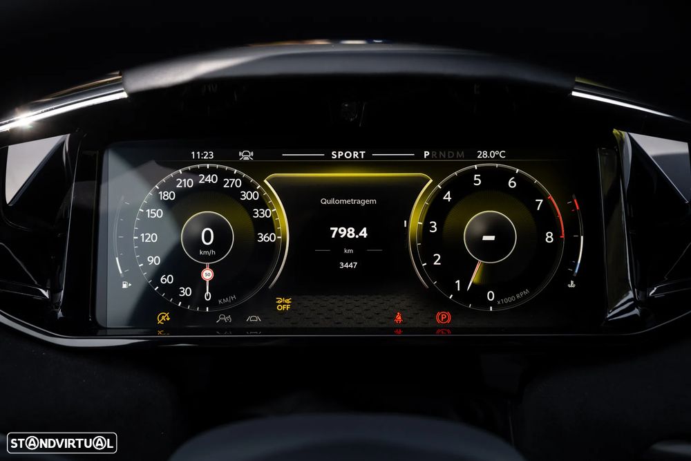 Aston Martin Vantage Coupe V8 - 16