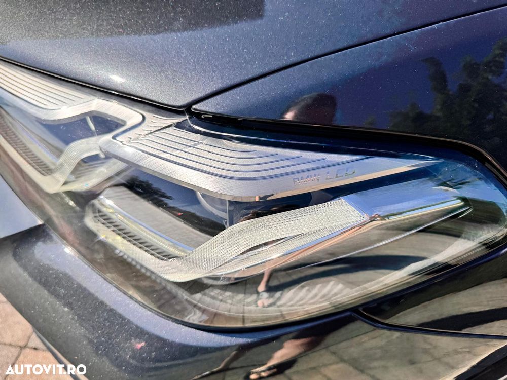 BMW Seria 5 520d Aut. M Sport Edition - 37