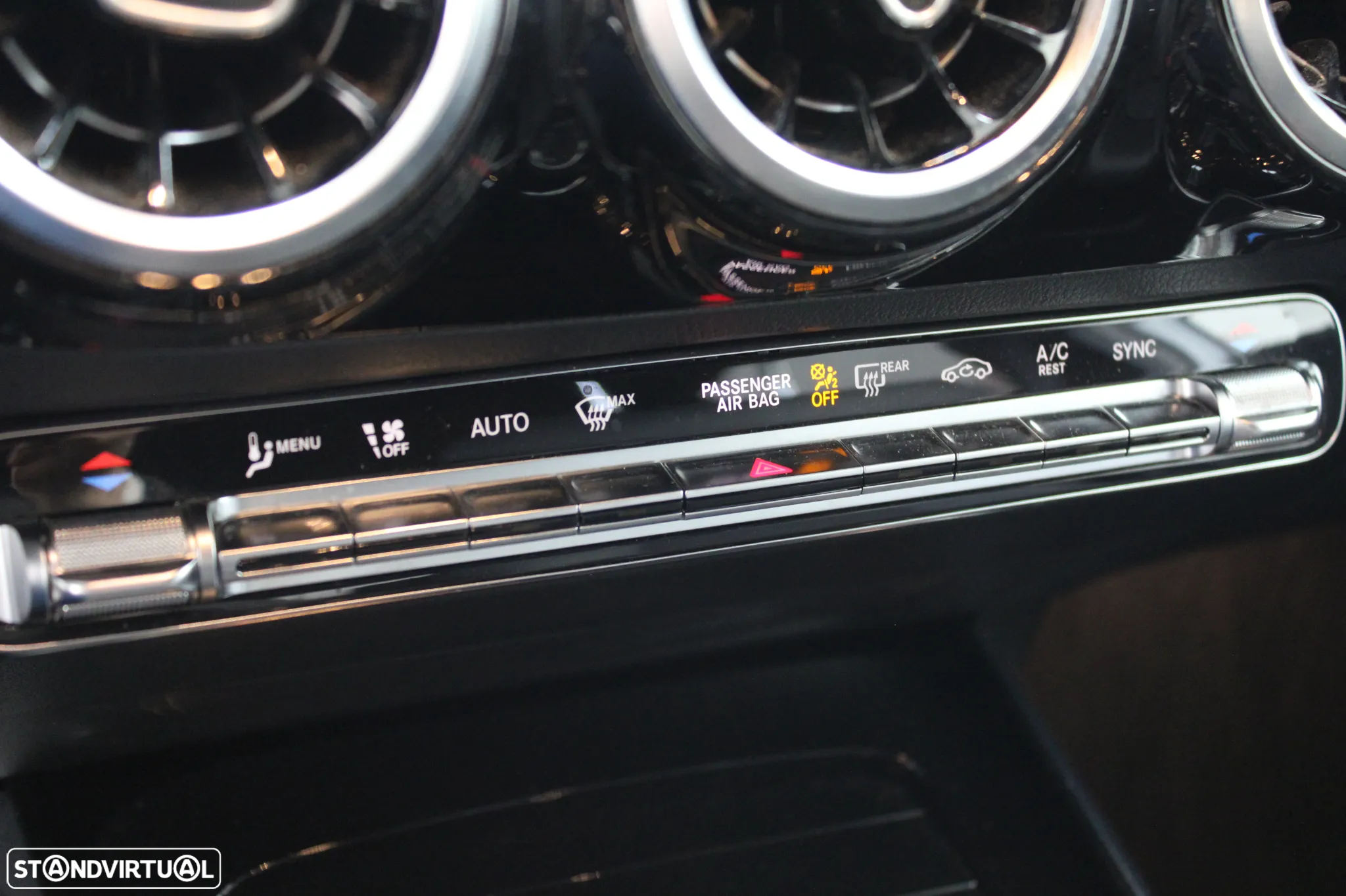 Mercedes-Benz GLA 180 d Style - 17