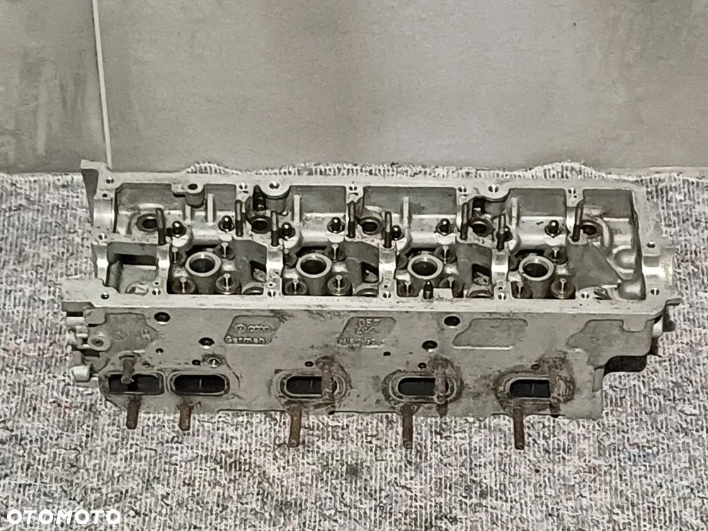 NR 57 Głowica silnika prawa Audi A8 D3 4,2TDI 057354 - 3