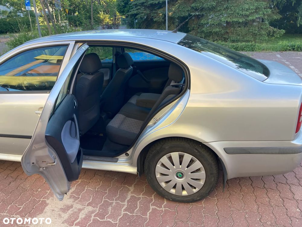 Skoda Octavia 1.6 Classic - 6