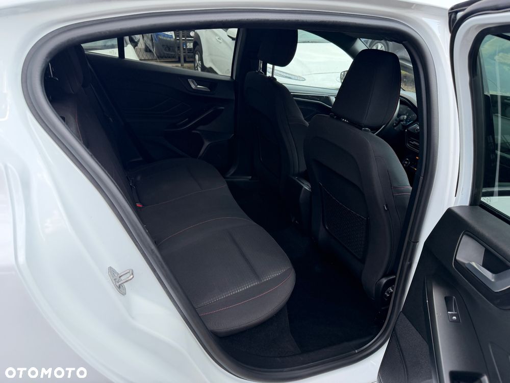 Ford Focus 1.5 EcoBlue ST-Line - 15