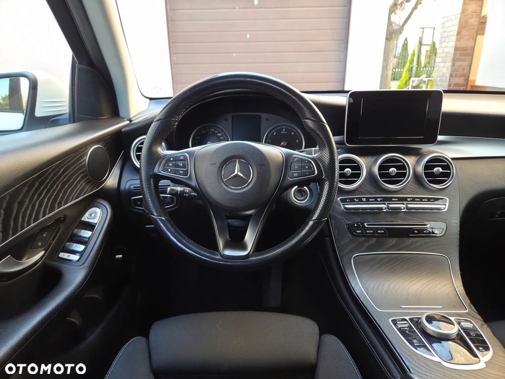 Mercedes-Benz GLC - 31