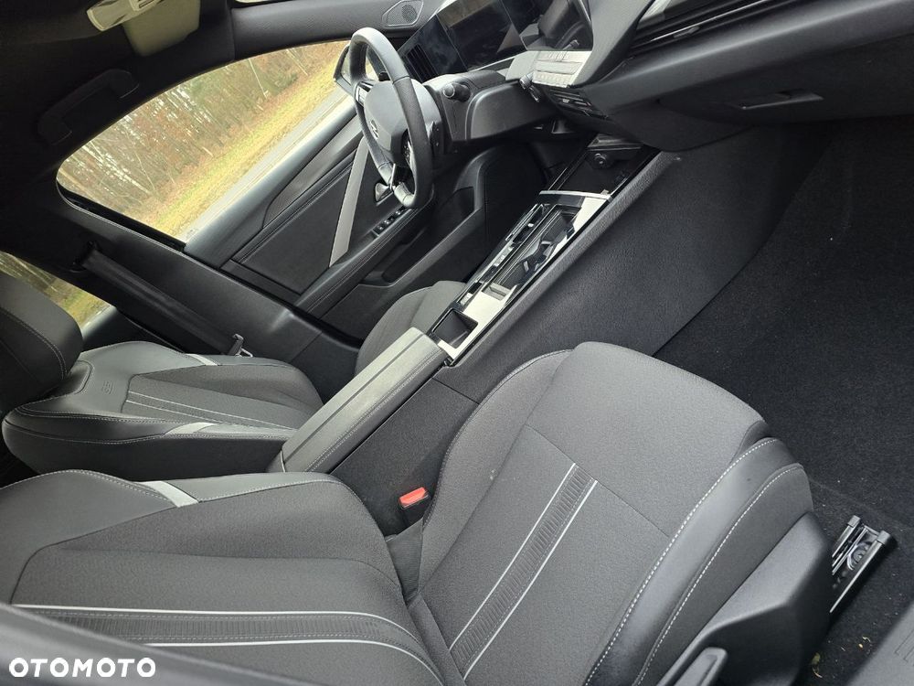 Opel Astra 1.2 Turbo Automatik GS Line - 4