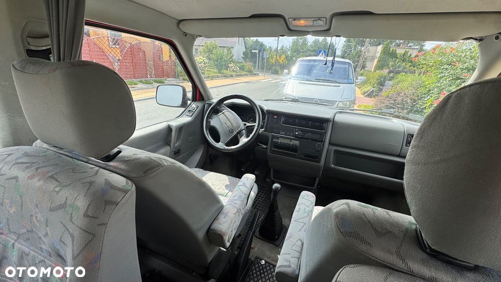 Volkswagen Multivan - 14