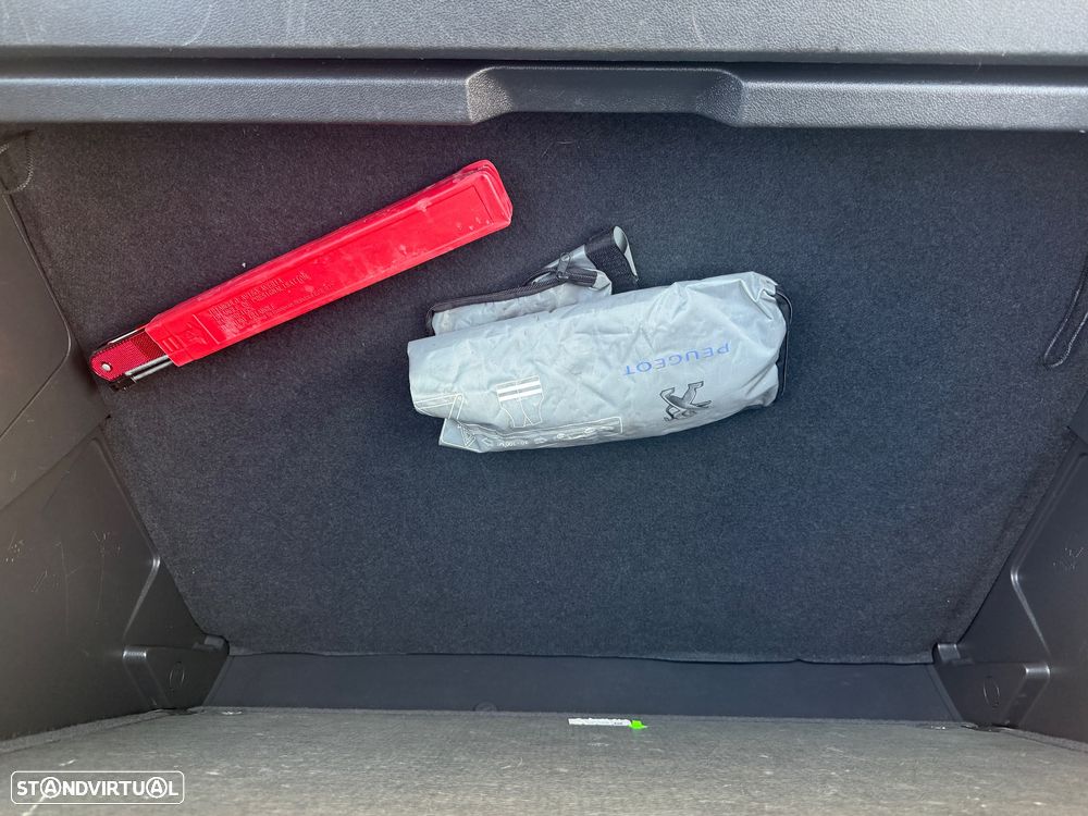 Peugeot 3008 1.6 BlueHDi Style - 29