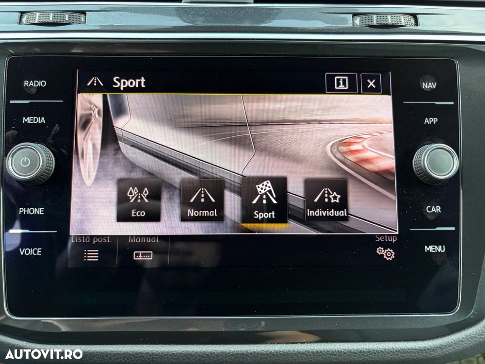 Volkswagen Tiguan 2.0 TSI OPF DSG 4Motion R-Line - 29