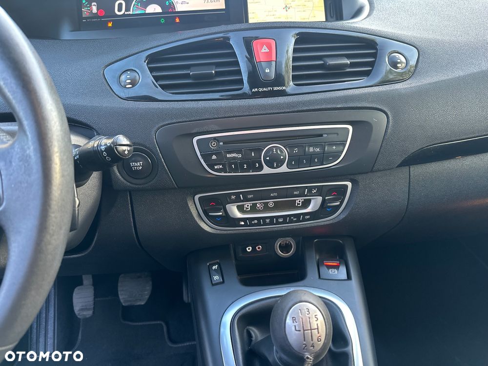 Renault Scenic - 16