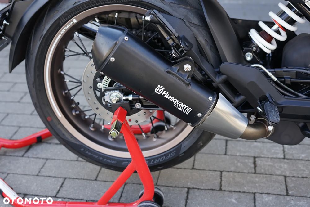 Husqvarna Vitpilen - 10