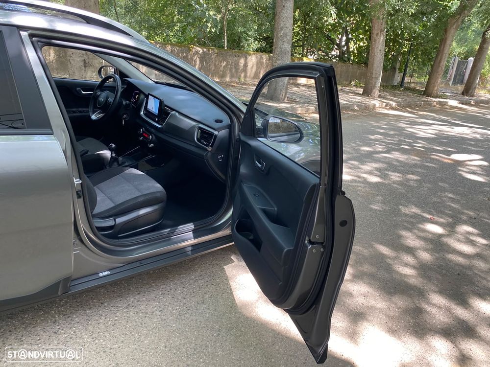 Kia Stonic 1.2 MPi Vibe - 29