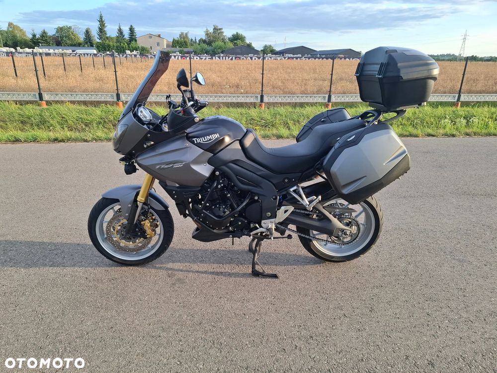 Triumph Tiger - 2