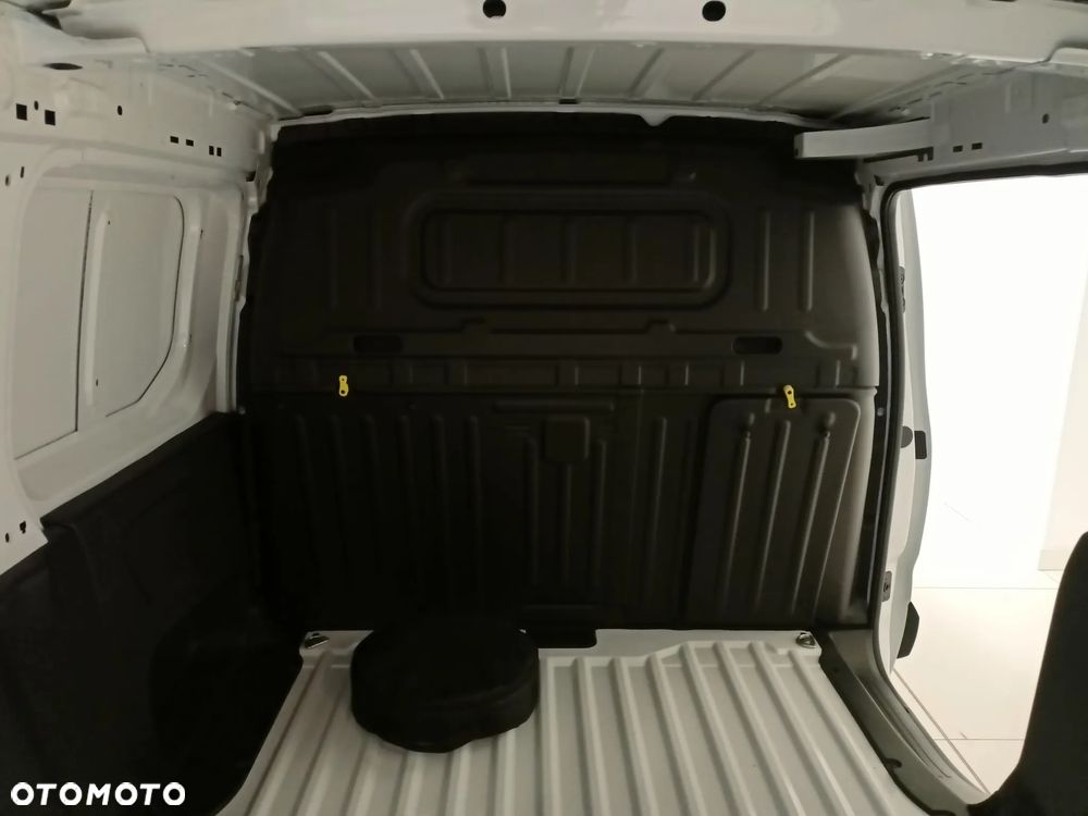 Fiat e Doblo L2 750kG, 136KM, akumulator 50 kWh - 17