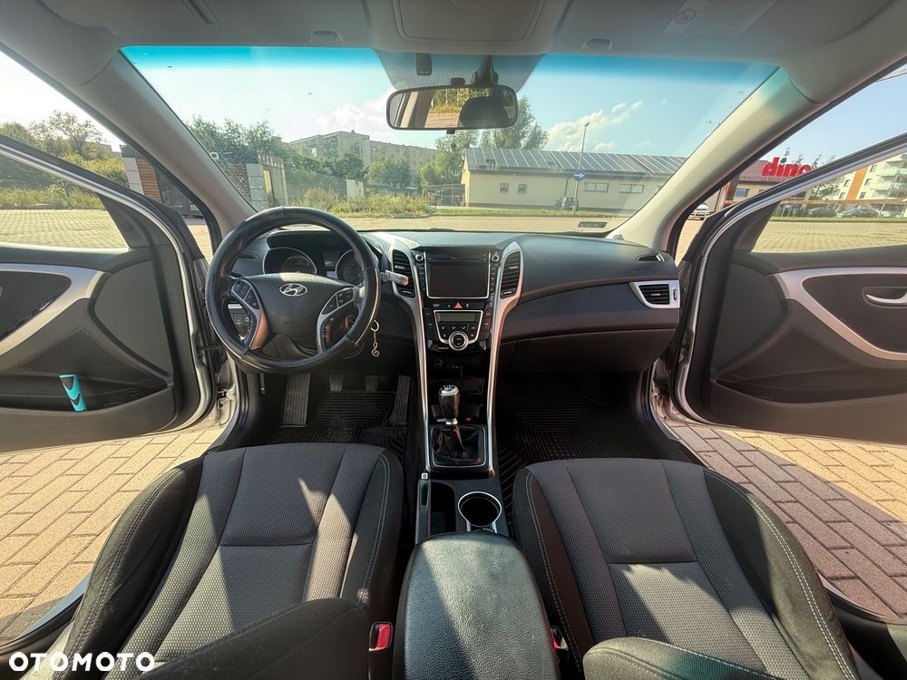 Hyundai i30 i30cw blue 1.6 CRDi Trend - 6