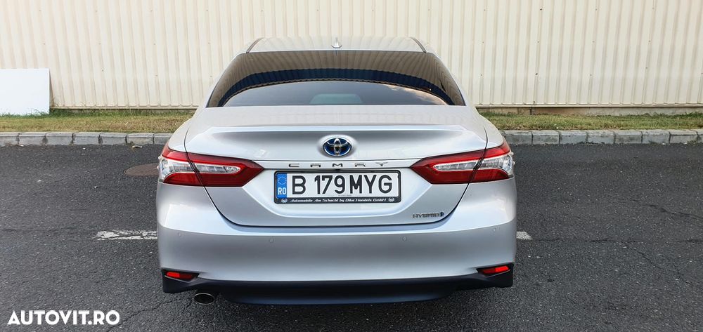 Toyota Camry 2.5 Exclusive - 4
