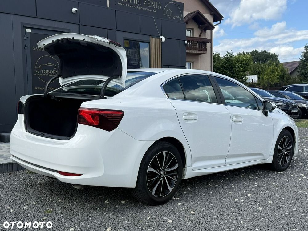 Toyota Avensis - 29