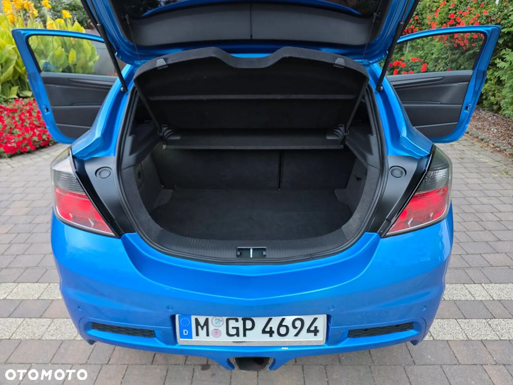 Opel Astra OPC - 21