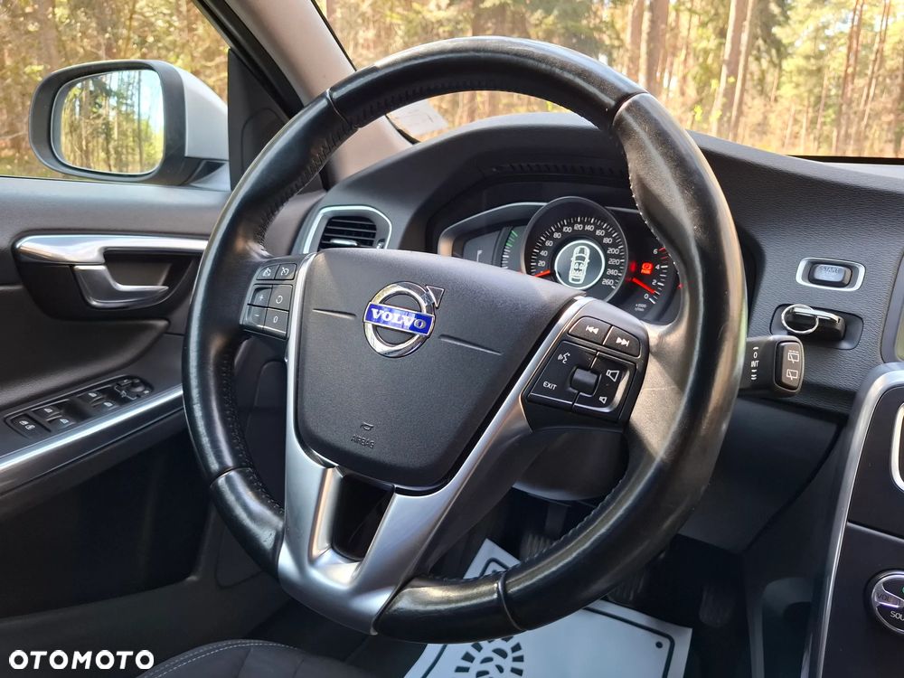 Volvo V60 D4 Drive-E Dynamic Edition (Kinetic) - 20