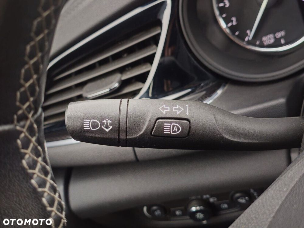 Opel Insignia 2.0 CDTI Elegance S&S - 11