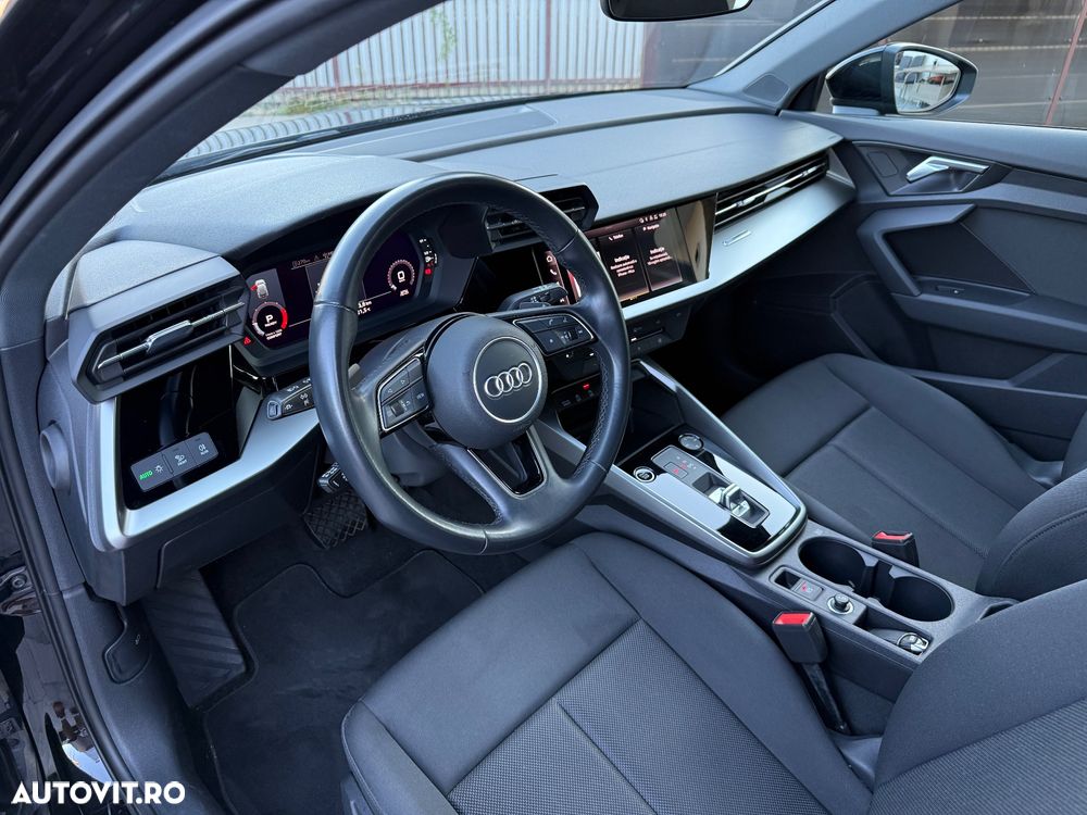 Audi A3 2.0 35 TDI S tronic Advanced - 18