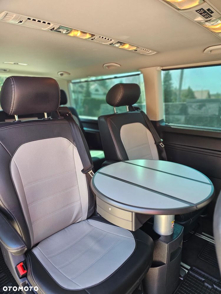 Volkswagen Multivan - 21