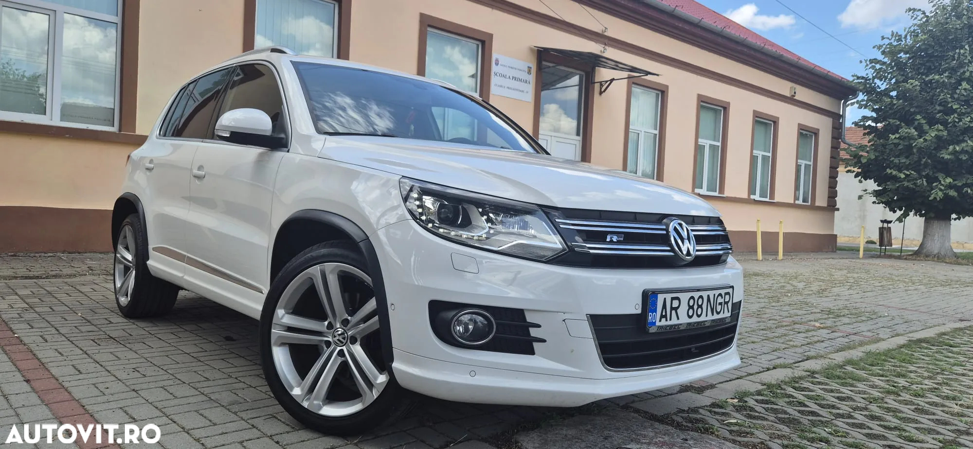 Volkswagen Tiguan - 20