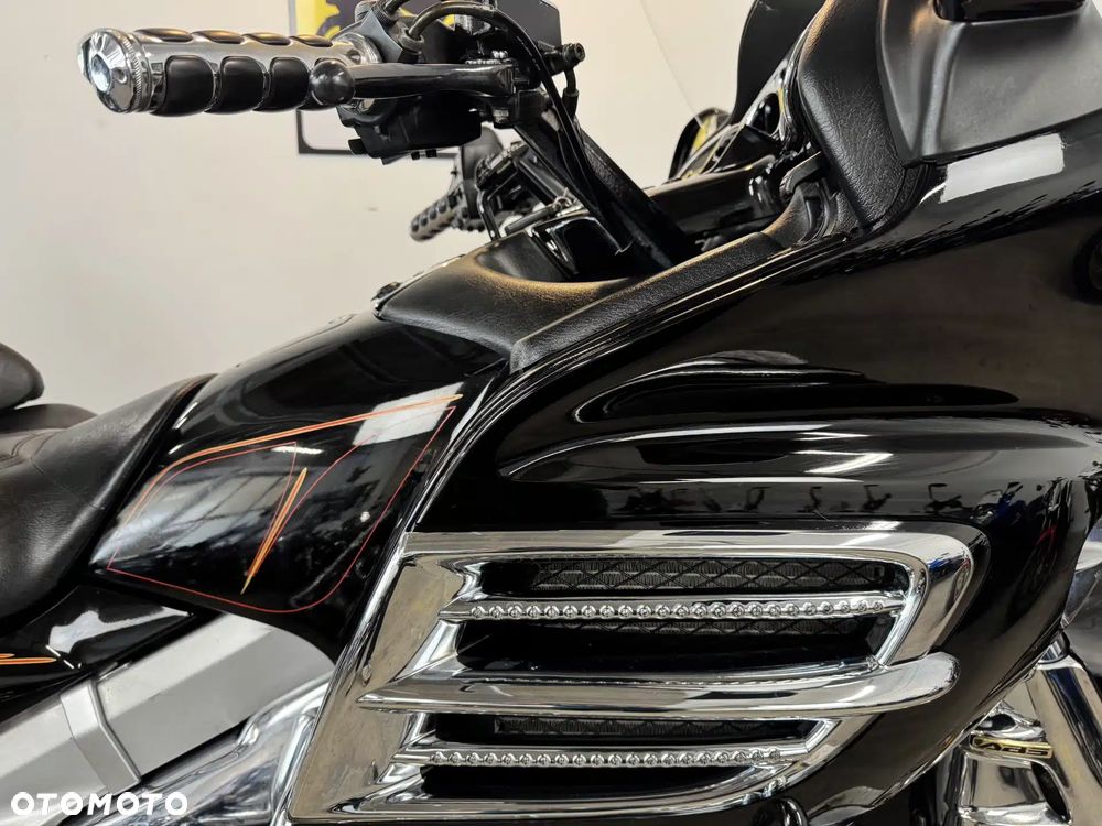 Honda GL - 11