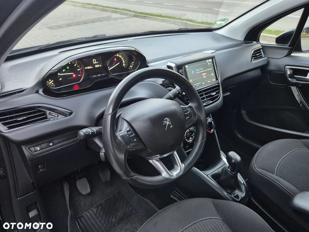 Peugeot 208 PureTech 82 Start & Stop Allure - 6