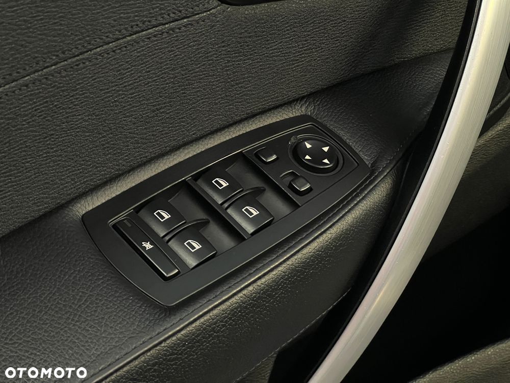 BMW X3 xDrive35d - 34
